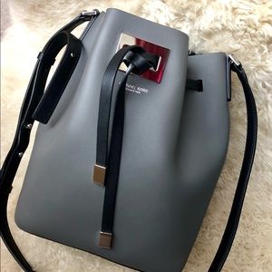 Michael Kors Medium Miranda bucket shoulder bag